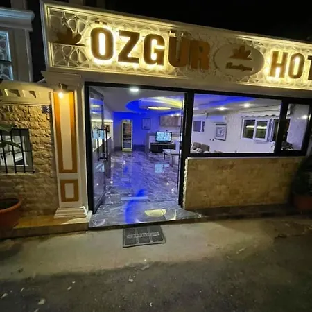 アパートホテル Ozgur Isiklar 2*
